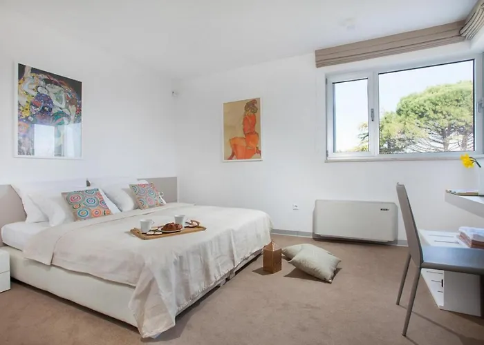 Vera * Novigrad Istria